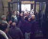 Во Львове взяли штурмом прокуратуру, требуя отставки нового прокурора 