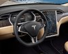 Компания Tesla Motors переманила вице-президента Apple