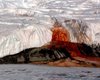 Открытая рана Антарктиды: из ледника бьет кроваво-красный водопад, который не замерзает