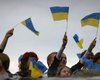 Украинцы почти в равной мере поддерживают вступление в ЕС и в ТС - опрос