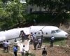 В Гондурасе самолет развалился при посадке