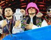 На потреби ЗСУ: Kalush Orchestra продали на аукціоні кубок "Євробачення" за $900 тисяч (відео)