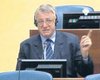 Вину лидера сербских радикалов Воислава Шешеля суд считает доказанной