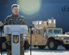 Все автомобили HMMWV прибудут в Украину в течение 45 дней, – Порошенко
