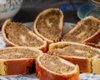 Дрожжевой рулет с ореховой начинкой: рецепт вкуснейшей выпечки