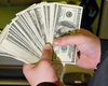 Средний размер взятки в Москве составляет почти 10 400 долларов