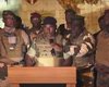 Закрыли границы и отключили Интернет: В Габоне произошел военный переворот (видео)
