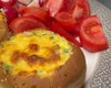 Омлет у булочці з копченою грудинкою: рецепт ідеального перекусу