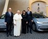 Ускоренная электрификация: Volkswagen передаст 40 электромобилей Ватикану (фото)