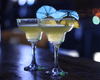 Муж просто сбежал: женщина случайно заказала коктейль, который оказался в 100 раз дороже