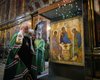 Российский патриарх Кирилл испортил бесценную икону "Троица" Андрея Рублева