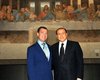 Медведева и Берлускони упрекнули за фото на фоне Тайной вечери