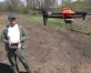 Фермер за допомогою дрона шукає міни на полях: як йому це вдається (відео)