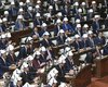Японские депутаты провели заседание в шлемах, отрабатывая действия при землетрясении