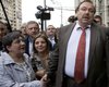 Участников акций за и против Гудкова у Госдумы РФ начала задерживать полиция