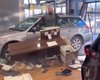 Требовал вернуть деньги: разъяренный покупатель протаранил на машине автосалон (видео)