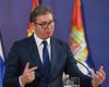 Президент Сербии Вучич на трибуне поднял флаг России: в оппозиции отреагировали (видео)