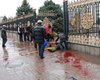 Киргизские оппозиционеры захватили администрацию города Ош