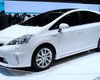 Toyota перенесла запуск универсала и минивэна Prius