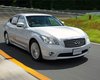 Гибрид Infiniti будет предупреждать пешеходов о своем приближении
