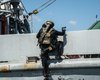 В полной экипировке: морской спецназ ССО отработал абордаж корабля (видео)