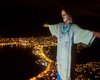 Бразильскую статую Христа-Искупителя "одели" в халат врача