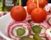 Закуска на скорую руку с сыром, колбасой и начинкой: пошаговый рецепт (видео)