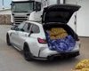 Новый спорткар BMW за 100 000 евро использовали для перевозки картофеля (видео)
