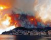 "Приближается к домам": в Греции объявили эвакуацию из-за бушующих пожаров (видео)