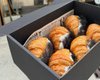 Настоящий шок для вкусовых рецепторов: вирусные "волосатые круассаны" разлетаются с прилавков (видео)