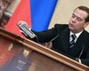 Правительство России уходит в отставку. Путин придумал для Медведева новую должность