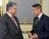 Порошенко и министр обороны Британии обсудили усиление санкций против РФ