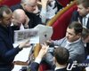 В парламент принесли простреленные бронежилеты
