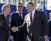 Порошенко – Болтону: Россию не остановить свадебными танцами