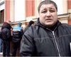В Киеве группа праворадикалов помочилась на здание офиса КПУ