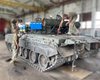 Бойцы 30-й мехбригады имени князя Острожского захватили российский танк Т-80 (фото)