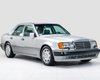 Старый 34-летний Mercedes W124 продают по цене нового Bentley (фото)