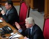 Депутат объяснил, почему оппозиции не нравится закон о референдуме