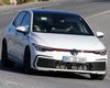 Новый Volkswagen Golf 2024 заметили на дорогах до премьеры (фото)