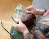 Ніколи не працювала: яку пенсію може отримати людина без стажу в Польщі