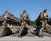 Украинским военным при строевом шаге разрешили поднимать ногу на 5 см ниже