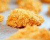 Забавное лакомство и простой перекус: как приготовить куриные наггетсы в панировке из чипсов
