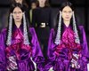Дивовижне видовище. На показі Gucci подіумом пройшли близнюки