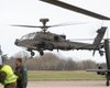 Прощальный тур по Британии: вертолеты Apache AH1 отправили на пенсию