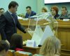 Первый номер в избирательном бюллетене получил Оппозиционный блок