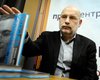 Акунин заявил, что книги про Эраста Фандорина в России больше не продаются