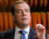 Медведев назвал нецелесообразным перевод России на новое время