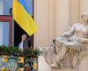Мэр Праги вывесил украинский флаг над мэрией