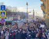 "Нет войне!", "Путин х**ло!": в России протесты стали массовыми, задержано больше тысячи человек (видео)