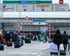 Утром в Париже неизвестный совершил несколько нападений и был застрелен в аэропорту